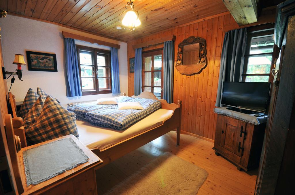 Haus Am Bach Villa Bad Kleinkirchheim Room photo